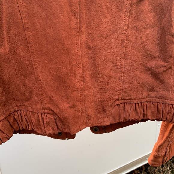 Jacket - Picture 12 of 12